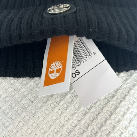 Timberland NWT Black Beanie - Picture 3 of 4